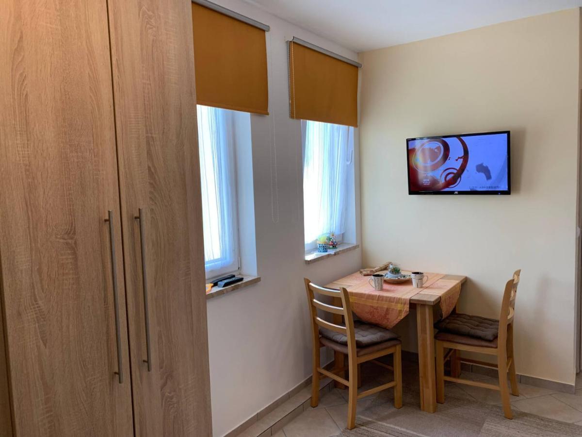 Apartments 4Mios Razanac Ngoại thất bức ảnh