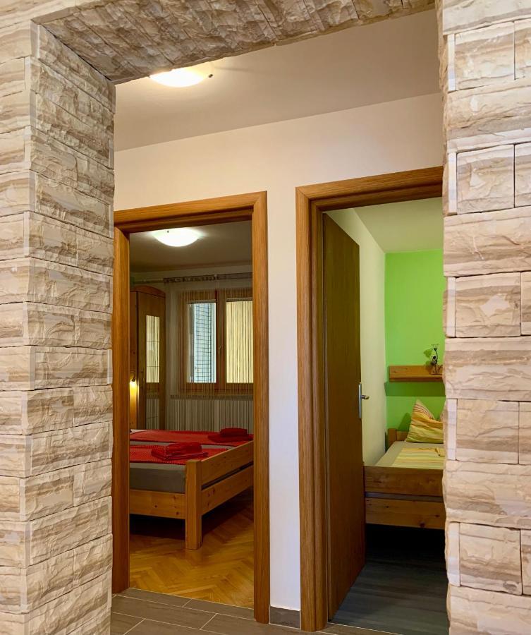 Apartments 4Mios Razanac Ngoại thất bức ảnh